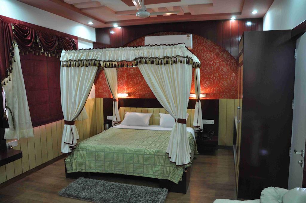 Madhushree Hotel Kota  Room photo